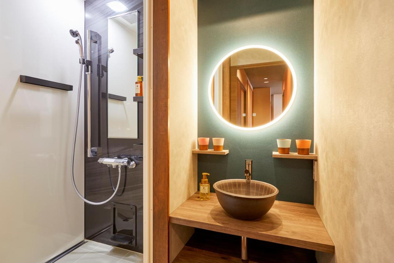 Villa 古今 天下茶屋 With A Private Parking Lot And A Half Open-Air Bath And Direct To Kix Osaka Exterior foto